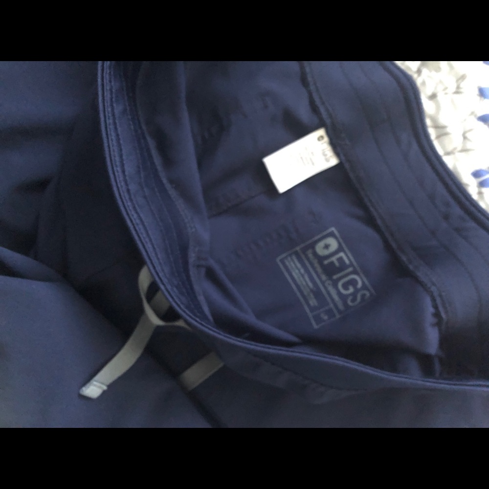 Figs scrubs set. Size L